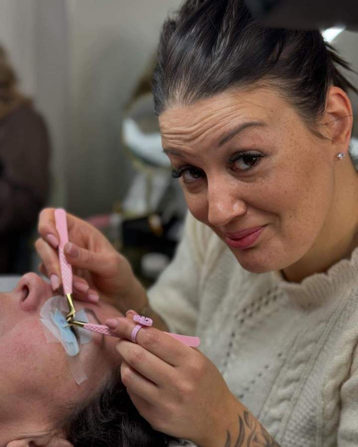 Styliste ciliaire Viuz-en-Sallaz